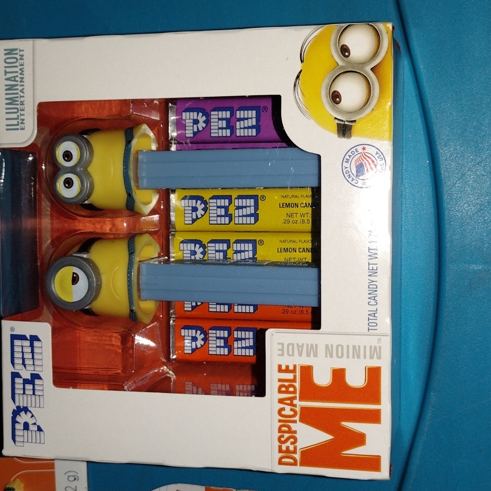 Minions despicable me pez dispenser